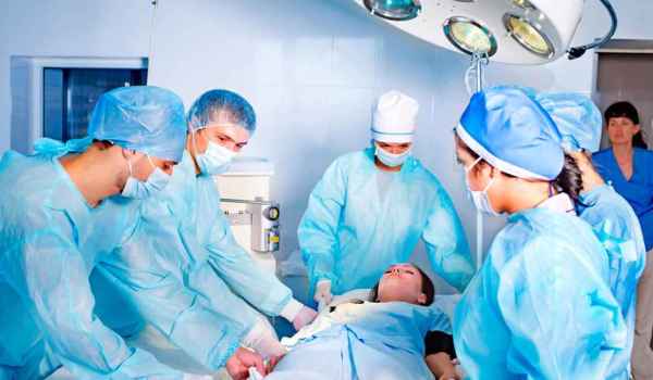 Máster de Formación Permanente en especialización en quirófano y reanimación