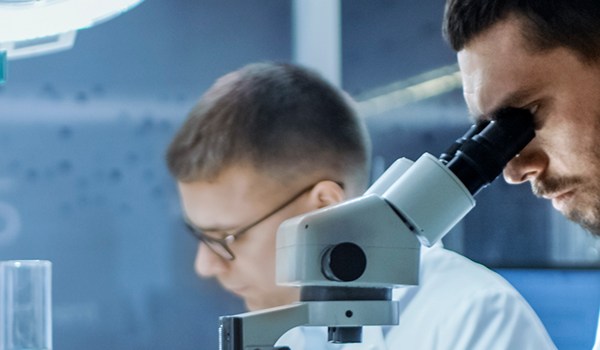 Curso Superior Universitario en Auxiliar de Laboratorio