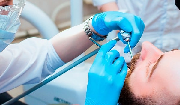 Curso de Formación Permanente en Higienista dental: Estrategias para Detectar a Tiempo Problemas Orales