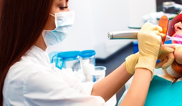 Curso Universitario en Endodoncia Contemporánea: Técnicas Avanzadas y Casos Complejos