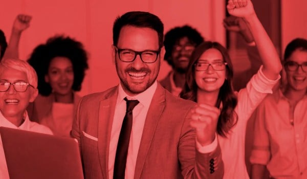 Curso Universitario en Emprendimiento en Acción: De la Idea al Negocio Exitoso