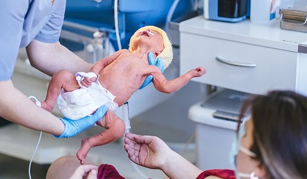 Experto Universitario de Posgrado en Asistencia al Parto Extrahospitalario, Alternativas Obstétricas y Cuidados Neonatales