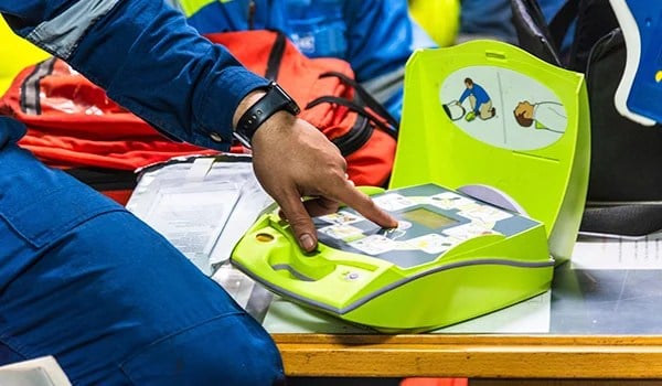 Curso Universitario en Desfibrilador Semiautomático