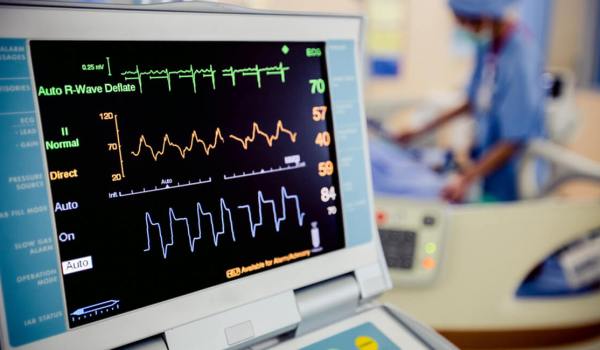 Máster de Formación Permanente en Enfermería en Cuidados Críticos