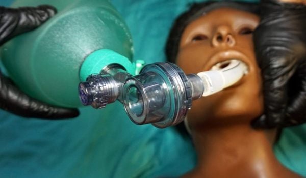 Curso Superior Universitario en manejo de la vía aérea en emergencias