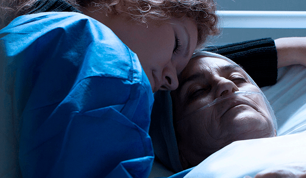 Experto Universitario en Cuidados de Enfermería en Atención a los Procesos del Final de la Vida