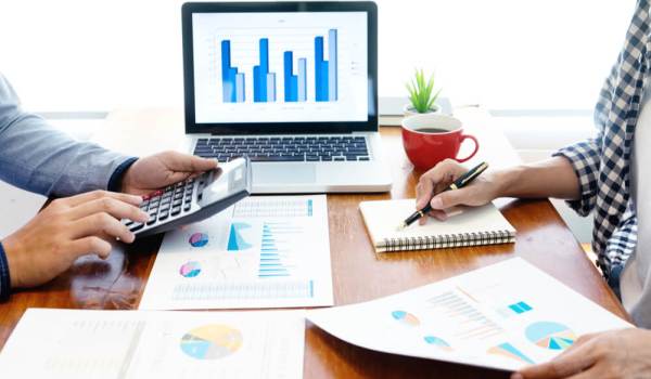 Curso Superior Universitario en operaciones administrativas y documentación sanitaria