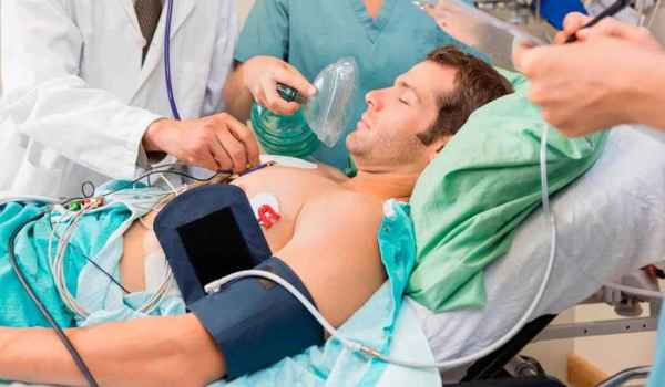 Curso Superior Universitario en Actualización en Actuaciones de Enfermería ante el Paciente Crítico