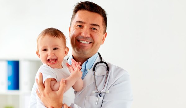 Curso Superior Universitario en Atención y Cuidados Pediátricos