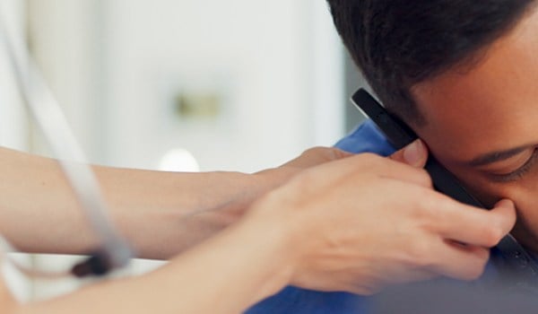 Curso Universitario en Atención Telefónica Profesional: Maximiza tu Eficacia y Eficiencia en cada Llamada