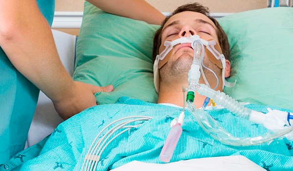 Experto Universitario en Atención de Enfermería en la Unidad de Cuidados Intensivos