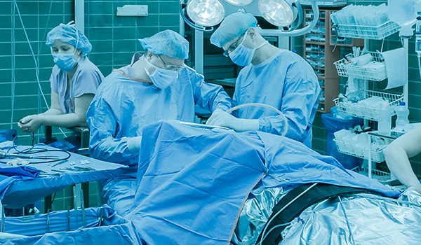 Curso Superior Universitario en Auxiliar de Enfermería, Área Quirófano