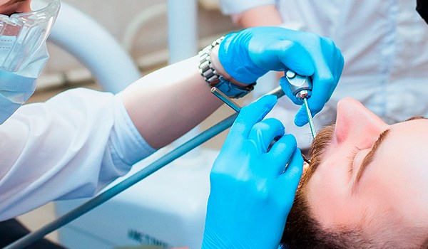 Curso de Formación Permanente en Higienista dental: Estrategias para Detectar a Tiempo Problemas Orales