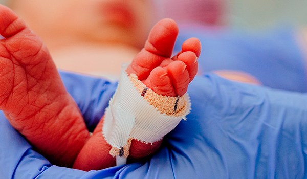 Curso Superior Universitario en Enfermería Neonatal