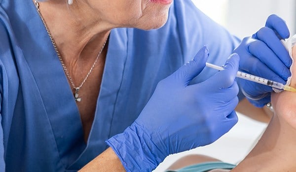Curso Universitario en Inducción a la Toxina Botulínica y sus Aplicaciones Clínicas