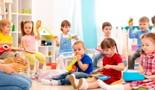 Curso Universitario en Auxiliar en Guardería y Jardín de Infancia