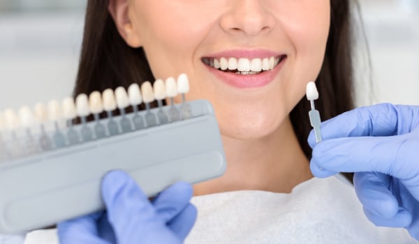 Curso Universitario en Blanqueamiento Dental Profesional. Técnicas Clínicas, Combinadas y Domiciliarias
