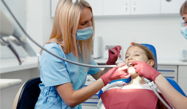 Curso Universitario en Odontopediatría Clínica Avanzada con Enfoque Perinatal y Primera Infancia