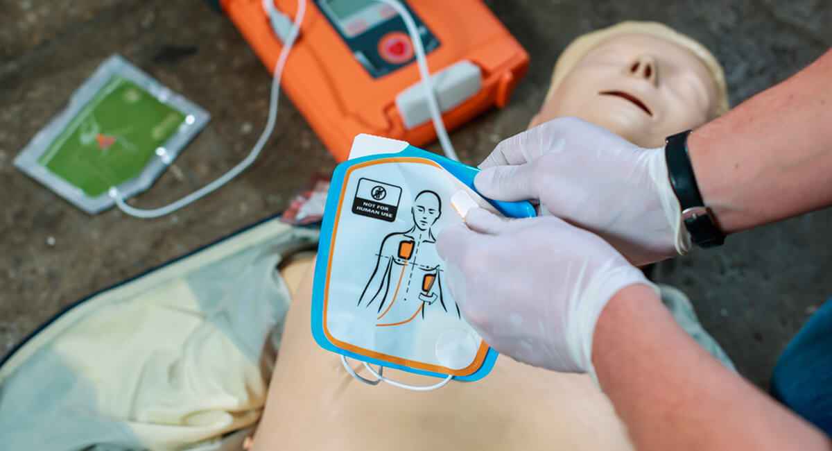 Actualización en soporte vital básico y desfibrilación semiautomática