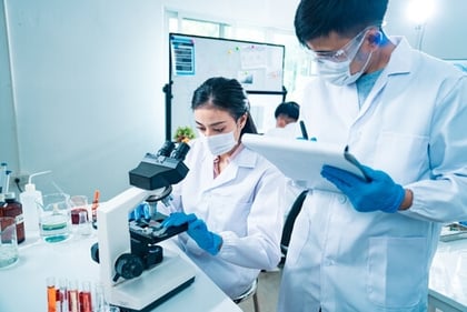 Investigación clínica en laboratorio